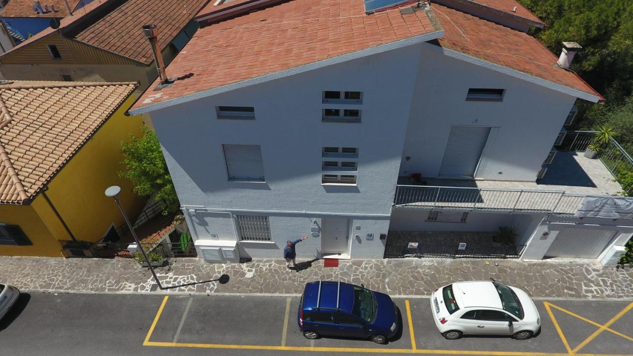 Amare Sirolo Bed & Breakfast Exterior photo